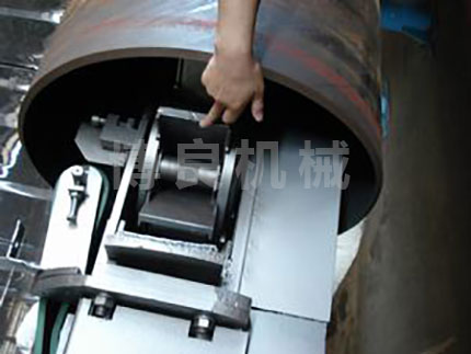 鋼管內(nèi)壁拋丸機1.jpg